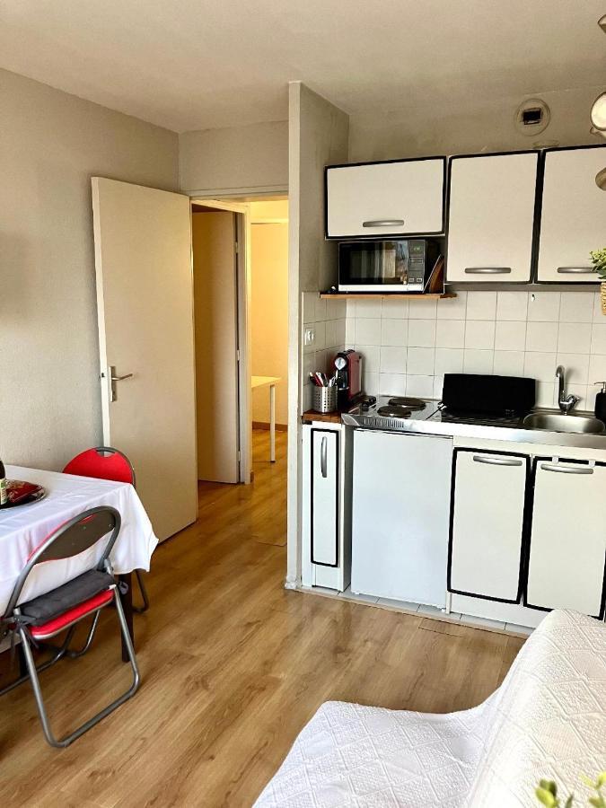 Appartement 2 Pieces En Etage Eleve, Centre-Ville Au Calme, Petite Vue Mer Nice Buitenkant foto